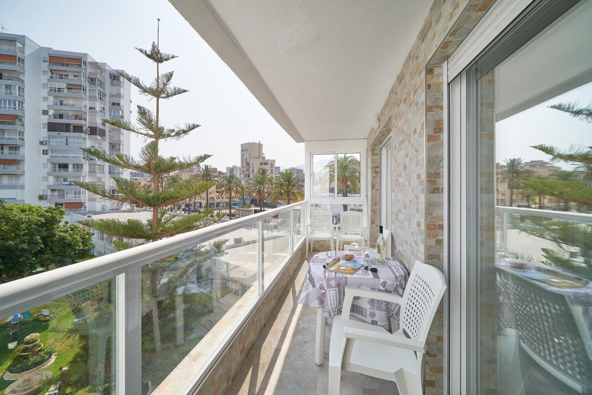Apartamento Happy Days- Diana 1 贝纳尔马德纳 外观 照片